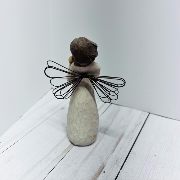 Willow Tree Vintage Angel of the Heart Figurine Artist Susan Lordi 2000 - Picture 3 of 5